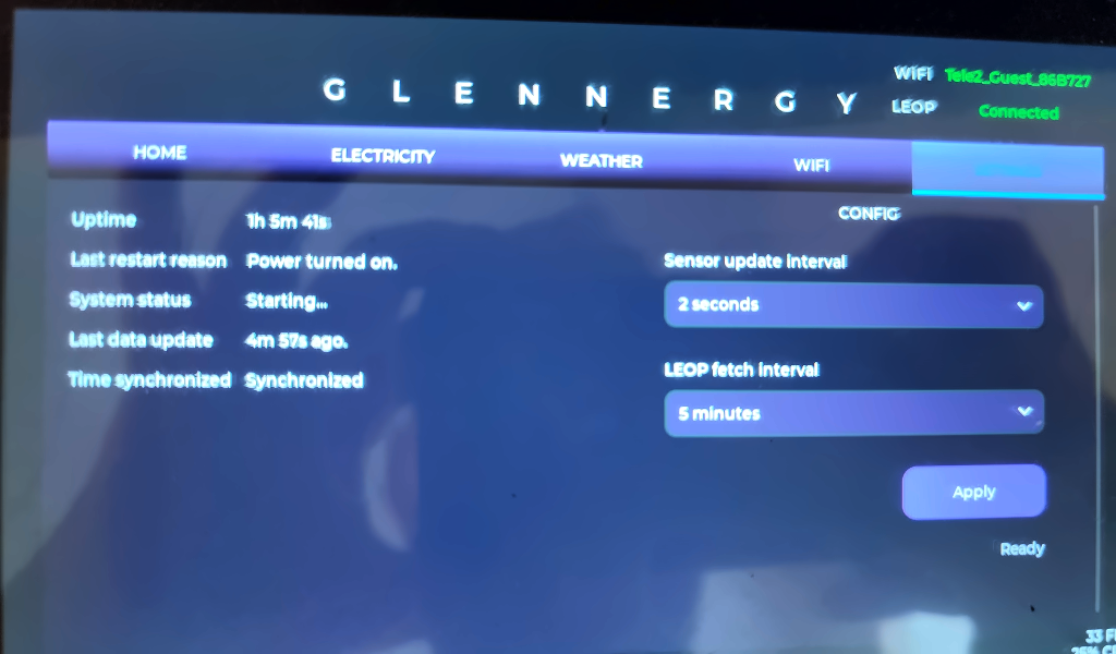 Glennergy Settings touchscreen view showing runtime information and persistent sensor and server update-interval settings.